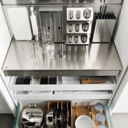 Hollywood cabinets store